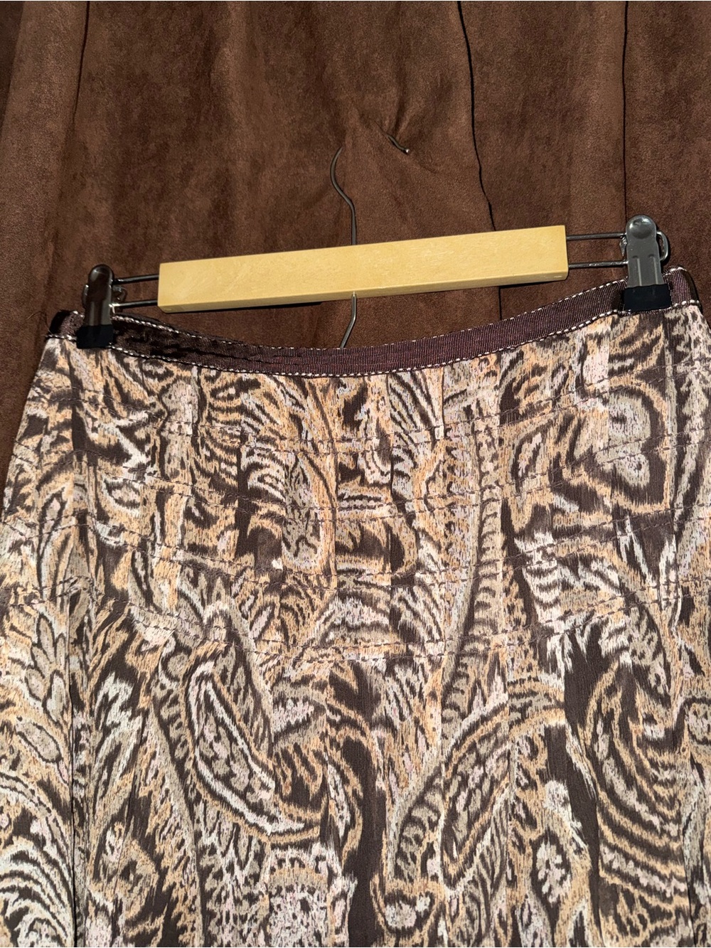 OSCAR DE LA RENTA Brown Paisley Pleated Silk Skirt - Picture 3 of 6